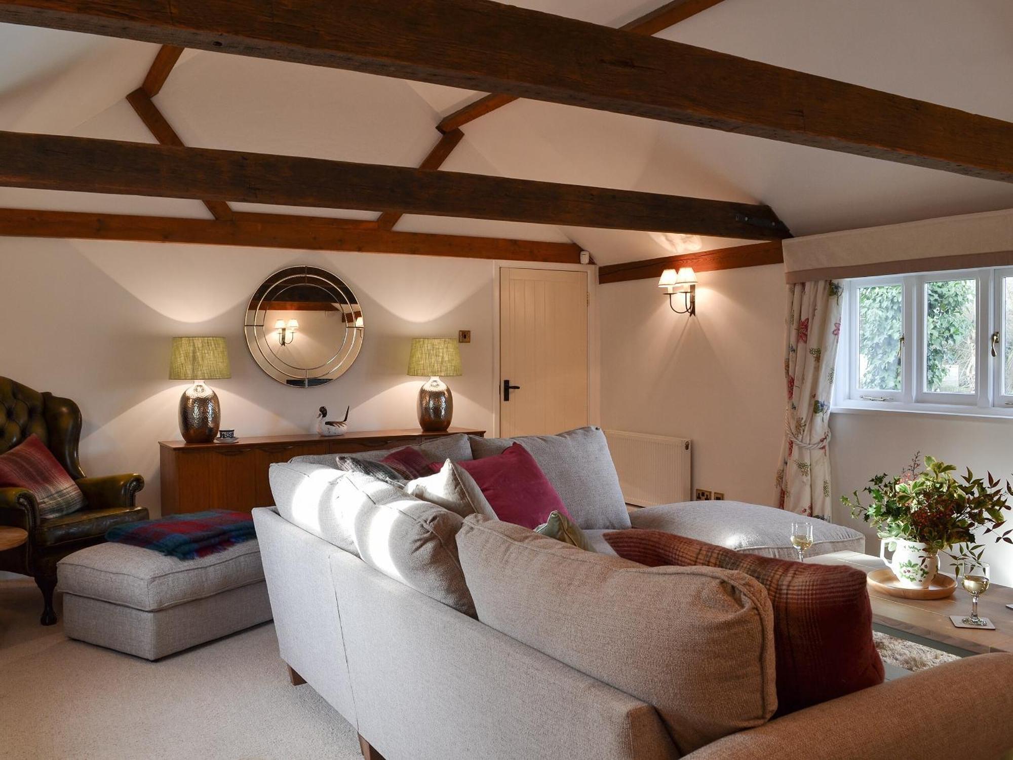 Maplehurst Barn Stables Staplehurst 外观 照片